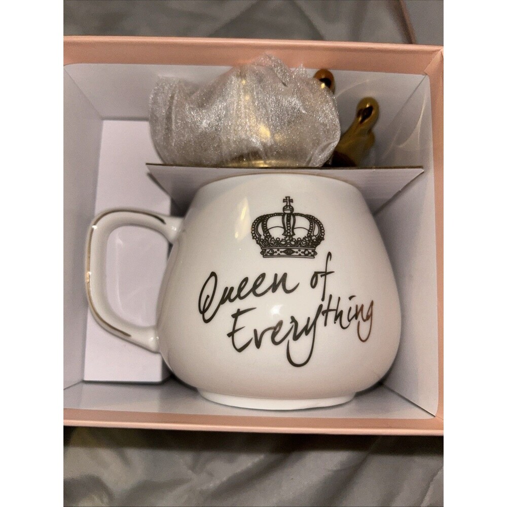 Luxe England Crown Mug White Ceramic 12 oz Coffee Cup Lid Gold Queen Royal Gift